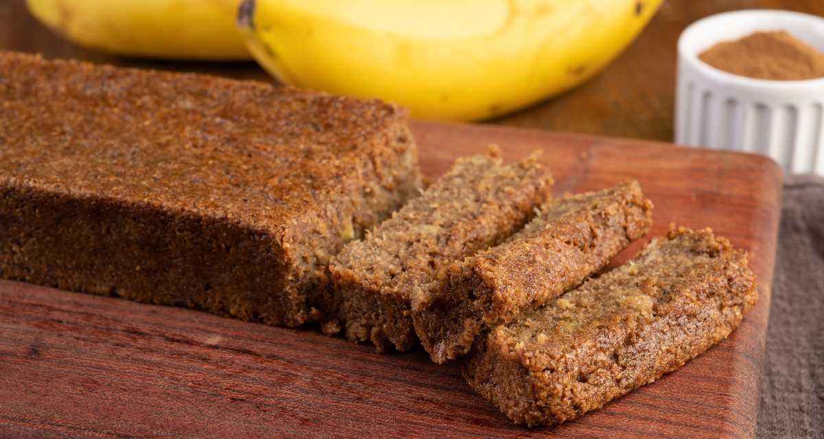 Bolo de banana com aveia