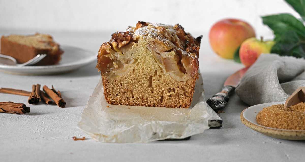 Bolo de casca de maçã