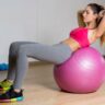 Abdominal tradicional com bola