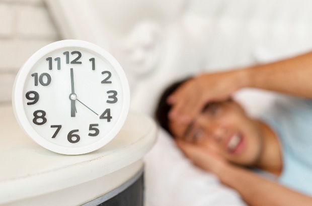 Dormir menos de 5 horas eleva risco de depressão