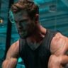 Chris Hemsworth treinando musculação