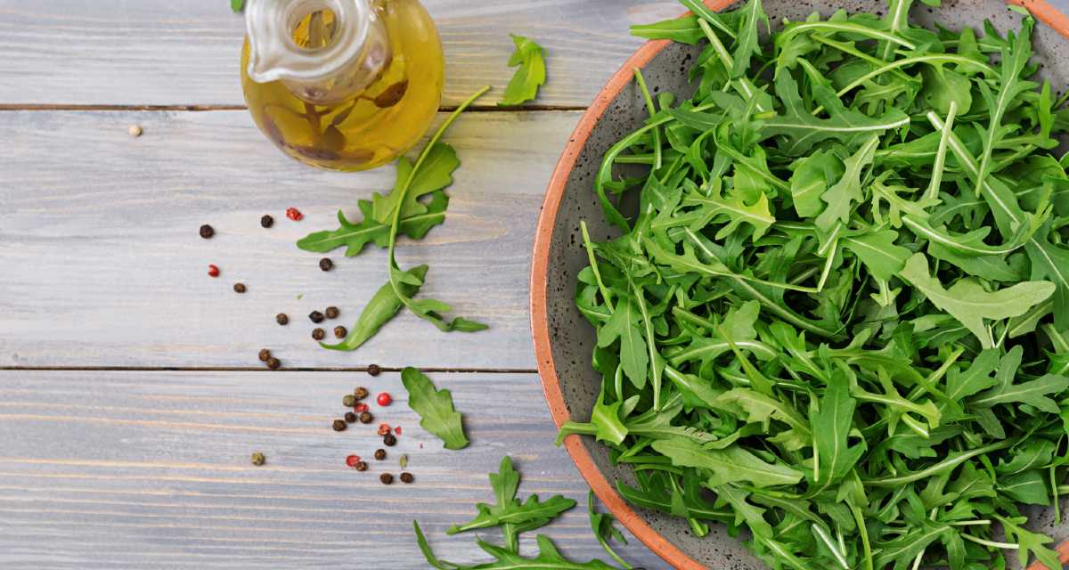9 benefícios da rúcula, dicas e receitas - MundoBoaForma