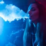 Adolescente fumando