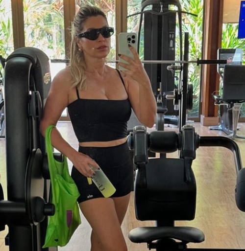 Flávia Alessandra