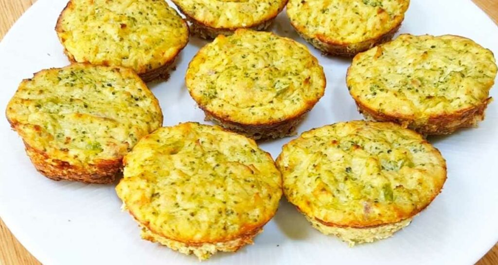 Bolinho de brócolis com atum