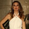 Luciana Gimenez diz que nunca fez lipo ao resgatar foto da gravidez