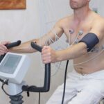 Estimulação elétrica no treino pode aumentar massa e força dos músculos, sugere estudo