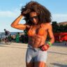 Adriana Bombom impressiona com músculos e dá 'receita' para ficar sarada