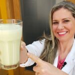 Substitua o lanche! Vitamina saudável cremosa que parece milkshake - Sem açúcar ou creme de leite