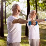 Demência: musculação protege o cérebro de idosos, segundo estudo