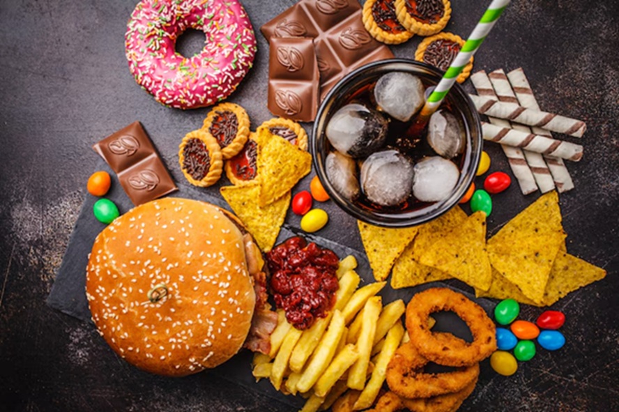 Sangue e xixi registram quantidade de comida ultraprocessada consumida, mostra nova técnica