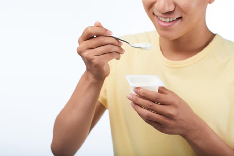 Comer iogurte regularmente reduz risco de câncer