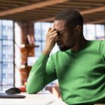 Somente cansaço? Estudo faz ligação entre Burnout e alimentação