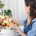 Dieta ajuda a perder o dobro de peso sem comer menos; entenda