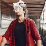 Filhos de pais que fumaram na adolescência envelhecem mais rápido, aponta pesquisa