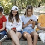 Vício de adolescentes em redes sociais pode virar oficialmente em um transtorno mental; entenda