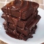 Só 50 calorias! Brownie proteico sem farinha, açúcar e manteiga - Fácil e rápido Só 50 calorias! Brownie proteico sem farinha, açúcar e manteiga - Fácil e rápido