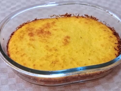 Quase zero carboidratos e só 4 ingredientes! Bolo de coco proteico e saudável