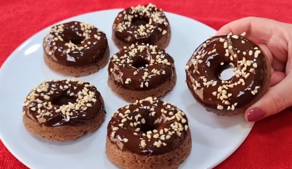 Sem açúcar! Donuts saudável e sem farinha - Rápido, barato e fácil!