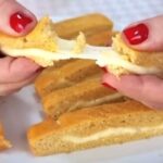 Lanche zero carboidratos super fácil e rápido! Já sai recheado! Toda a família vai amar!