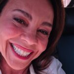 Carla Marins detalha como mantém corpo definido aos 56 anos: 'Não quero ser jovem, quero estar bem' Carla Marins detalha como mantém corpo definido aos 56 anos: 'Não quero ser jovem, quero estar bem'