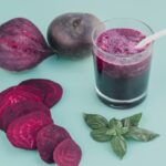 Suco de beterraba reduz pressão arterial em idosos, diz estudo Suco de beterraba reduz pressão arterial em idosos, diz estudo