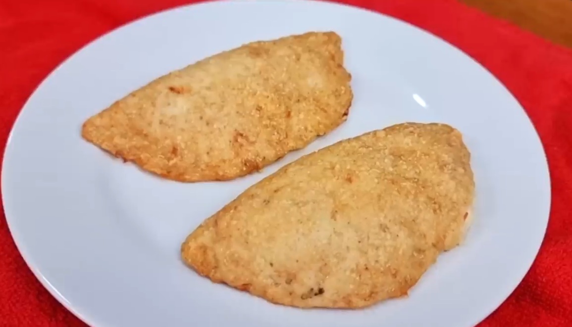 Pastel zero carboidratos - Sem farinha e fritura! Fácil, delicioso e rico em proteínas - Vai amar!