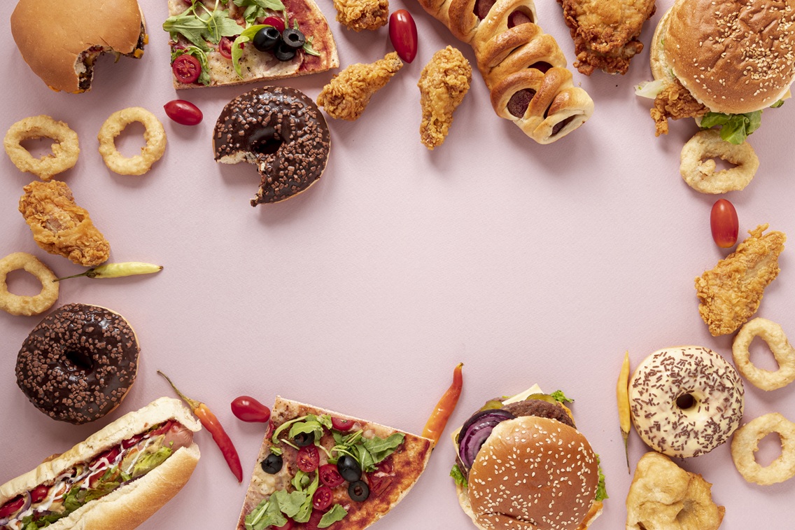 Estudo encontra 5 produtos químicos em alimentos que aumentam o risco de pelo menos 2 tipos de câncer; saiba quais são 