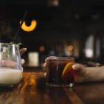 Beber muito num só dia pode ser mais perigoso para o fígado do que beber pouco todo dia, diz estudo