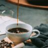 Estudo indica que quantidade ideal de café pode ajudar na saúde mental 