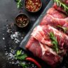 Alto consumo de carne é associado a menor risco de demência em idosos, revela novo estudo; entenda