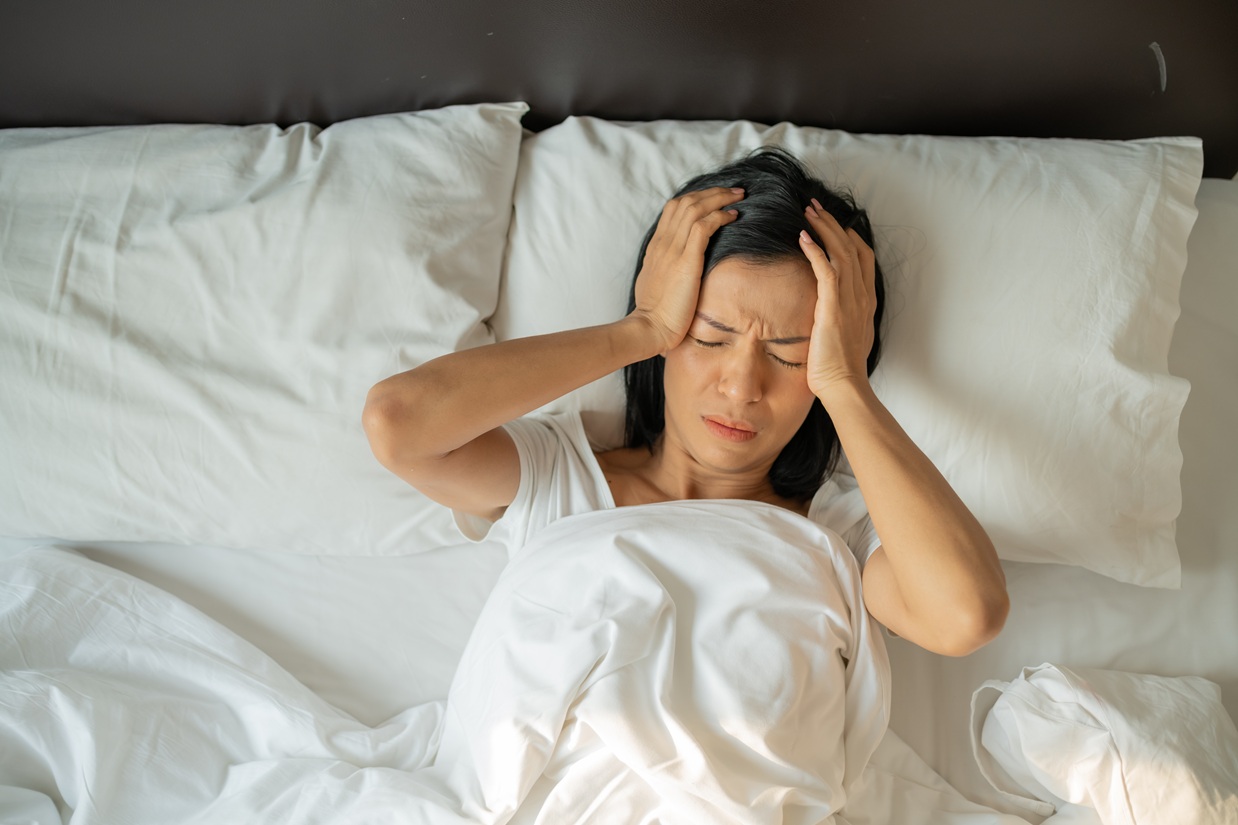 Dormir picado e compensar o sono durante o dia prejudica o cérebro