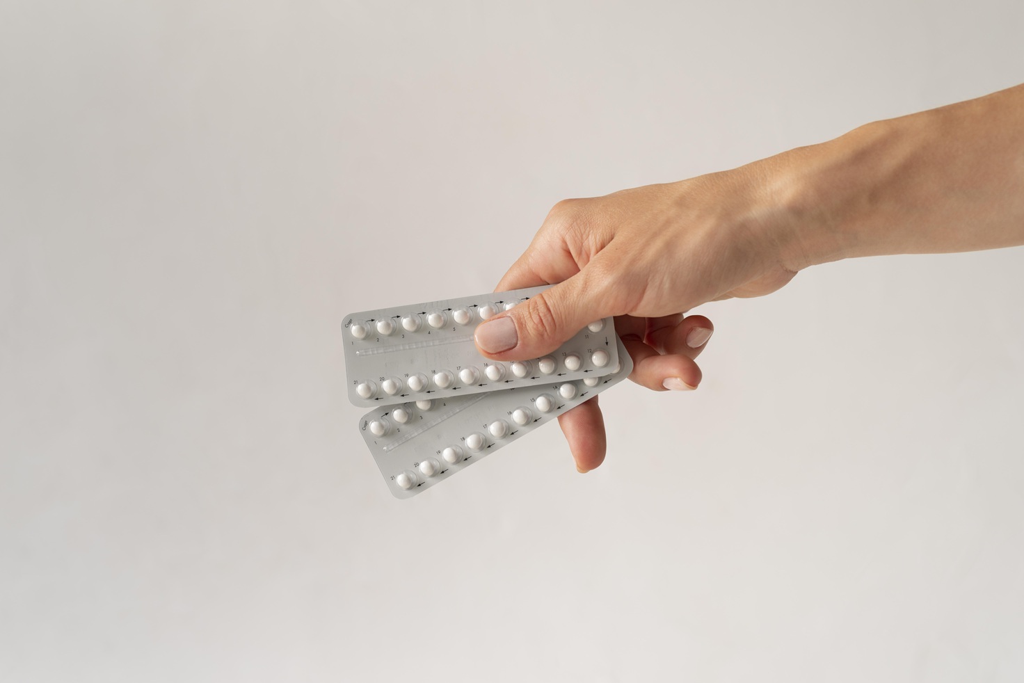 Pesquisa associa alguns contraceptivos a maior risco de tumor cerebral