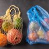 Evitar contato de plástico com alimentos reduz químicos no corpo em 7 dias