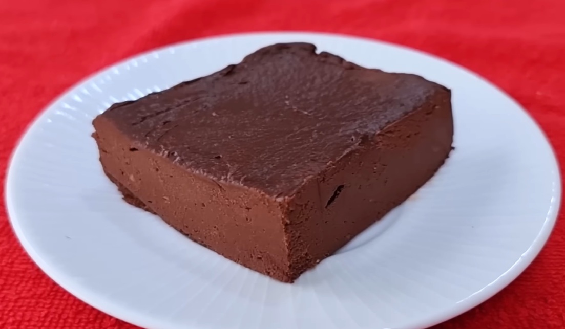 Só 3 ingredientes, sem açúcar, sem forno, fácil e rápido (Sem leite condensado ou creme de leite)